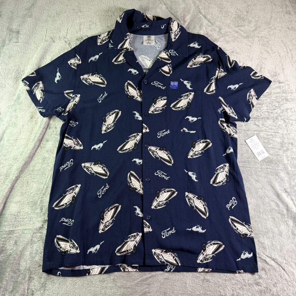 Ford Mustang Button-Up Shirt Car Print Short Sleeve‎ Graphic Top Large